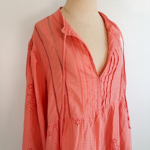 Liv Los Angeles Peach Eyelet Blouse - Picture 4 of 15